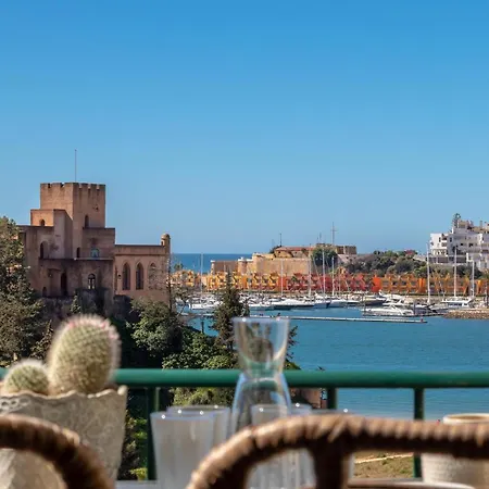Hébergement de vacances Front Line Townhouse Nº6 In Ferragudo, Sea Views