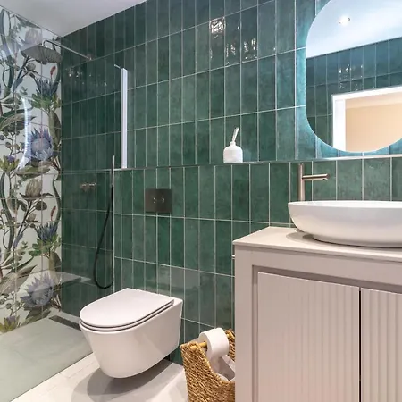 Front Line Townhouse Nº6 In Ferragudo, Sea Views