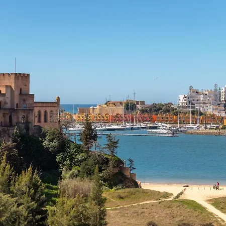 Front Line Townhouse Nº6 In Ferragudo, Sea Views