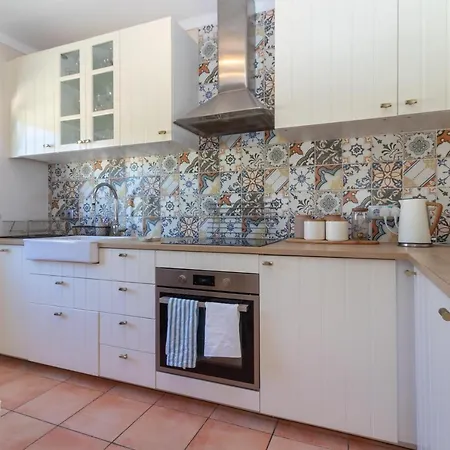 Front Line Townhouse Nº6 In Ferragudo, Sea Views Сasa de vacaciones *