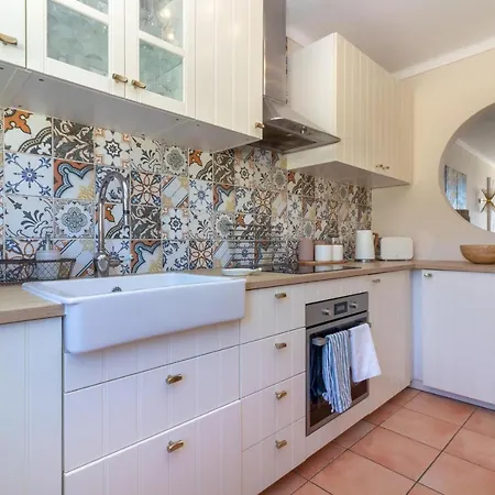 Front Line Townhouse Nº6 In Ferragudo, Sea Views *